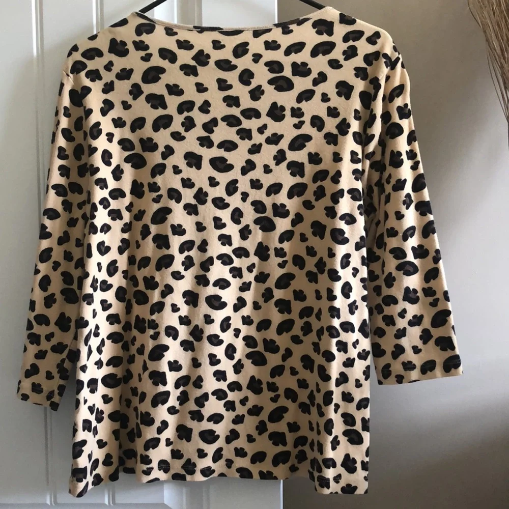 Kim Rogers Animal Print Pullover - Picture 4 of 7